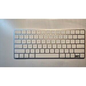 Apple Magic Keyboard 2 (A1644) – Silver – Tested & Working (Missing Key)